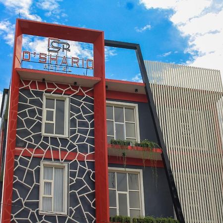 D'Shario Hotel Kepanjen Malang Buitenkant foto
