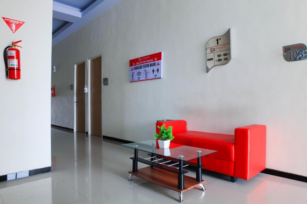 D'Shario Hotel Kepanjen Malang Buitenkant foto