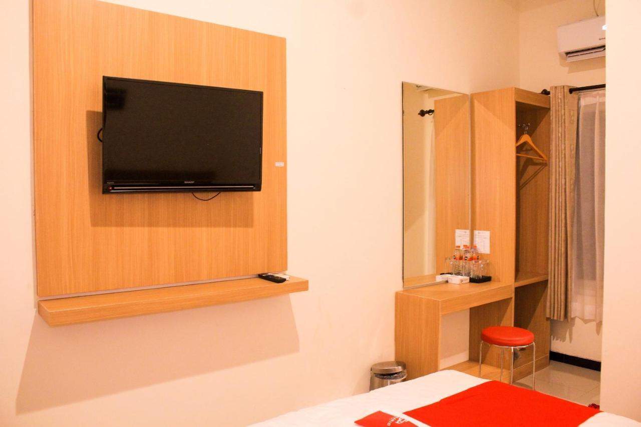 D'Shario Hotel Kepanjen Malang Buitenkant foto